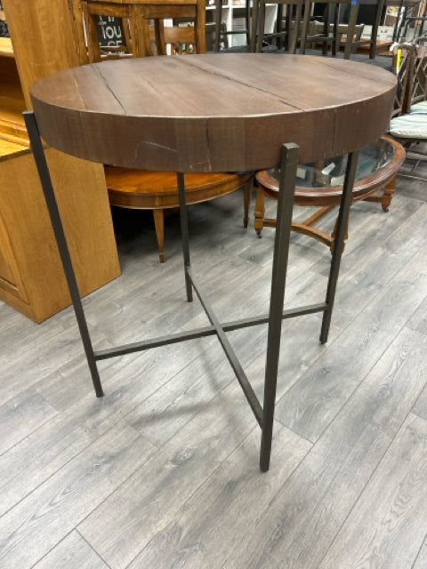 "TINSLEY" ROUND BAR TABLE