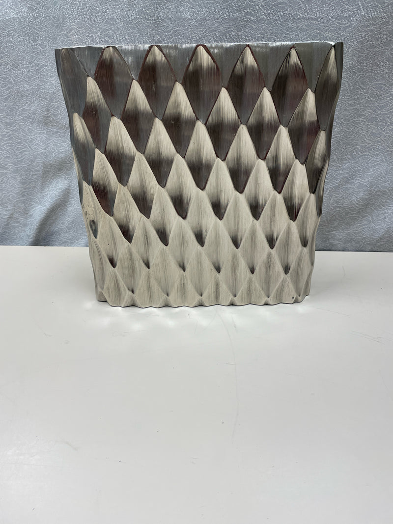 TALL SILVER TEXTURED VASE