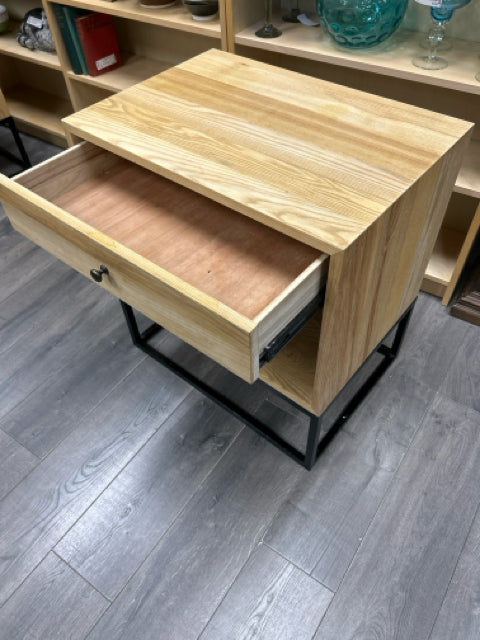 BLONDE WOOD METAL NIGHTSTAND