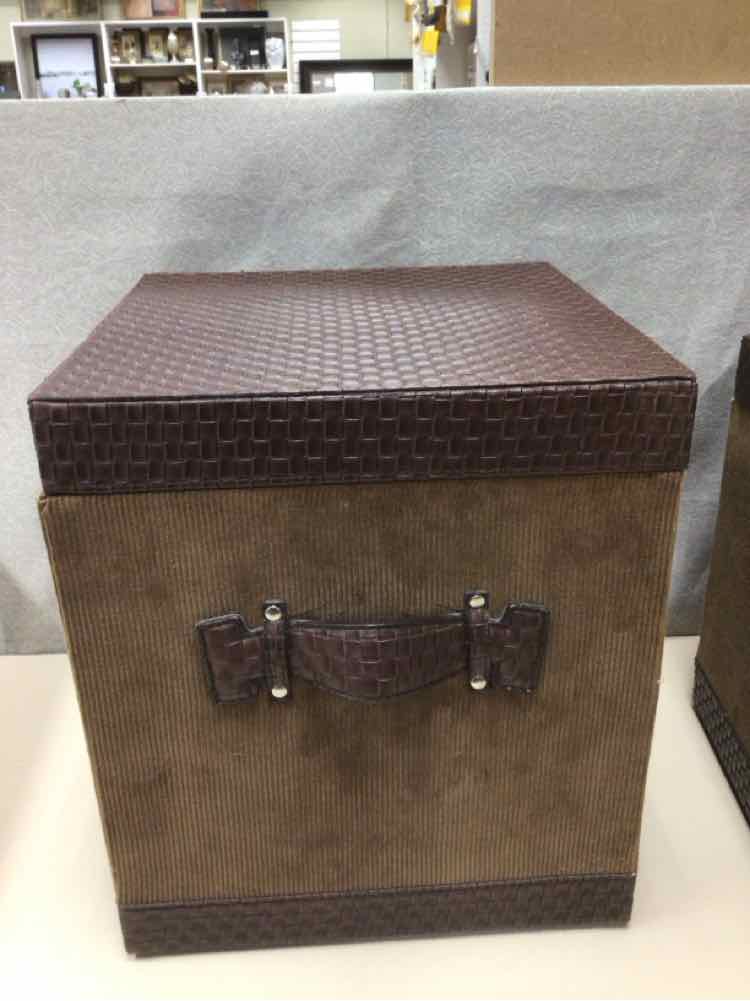 LARGE CORDUROY/LEATHER BOX