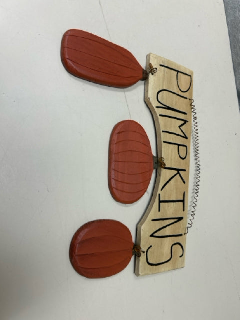 3 WOOD PUMPKINS HANGING