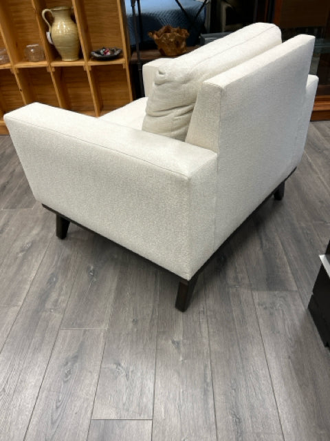 WHITE FABRIC ARMCHAIR