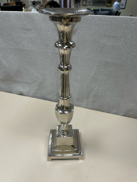 SILVER METAL CANDLE STAND