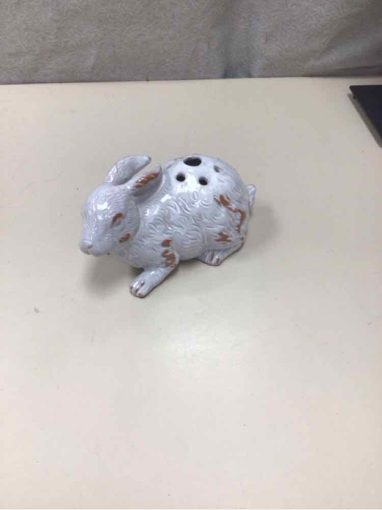 WHITE CERAMIC RABBIT PLANTER