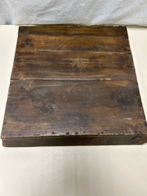 DISTRESSED DARK WOOD TRAY