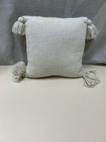 BEIGE SQUARE PILLOW W/TASSLES