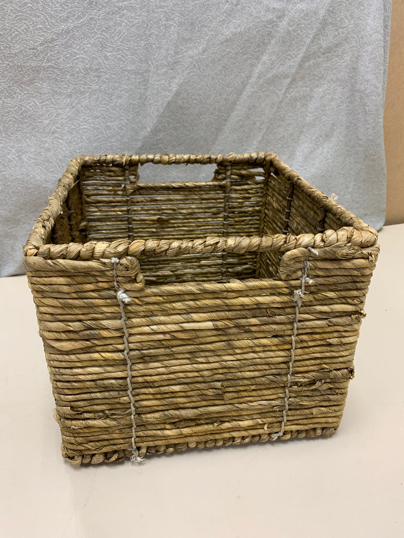 SQUARE TAN WOVEN BASKET