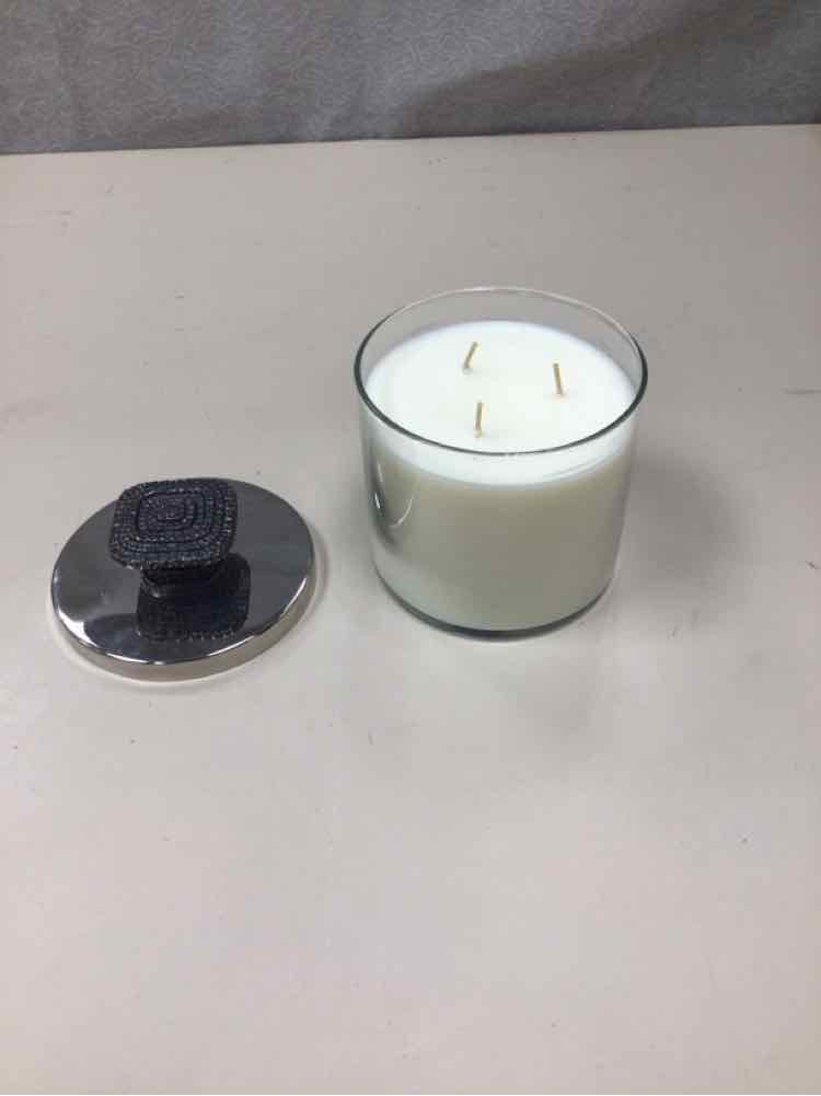 CLEAR GLASS CANDLE