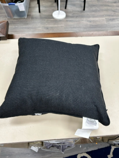 BLACK WHITE FLORAL PILLOW