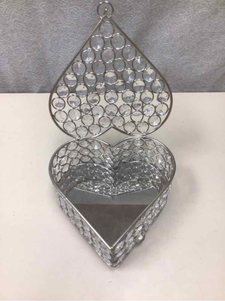 JEWELED HEART LIDDED CONT