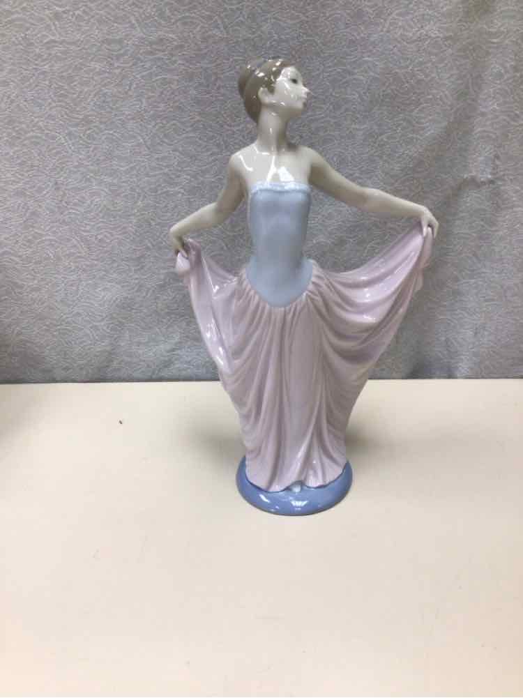 "DANCER" STATUE W/BOX