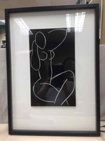 FEMALE FIGURE BLACK/WHITE