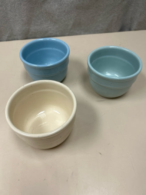 3 CERAMIC NESTING SM BOWLS