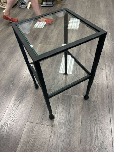 BLACK IRON W/GLASS INSERT