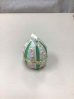 GREEN/WHITE TRINKET BOX W/BUNNY
