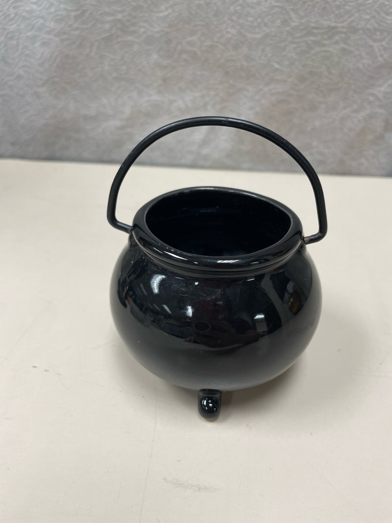 SMALL BLACK CAULDRON