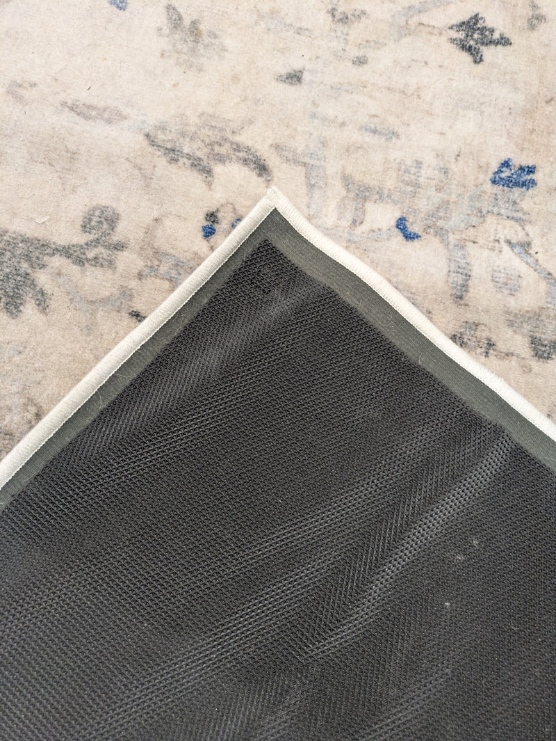 BLUE GREY DIST RUG
