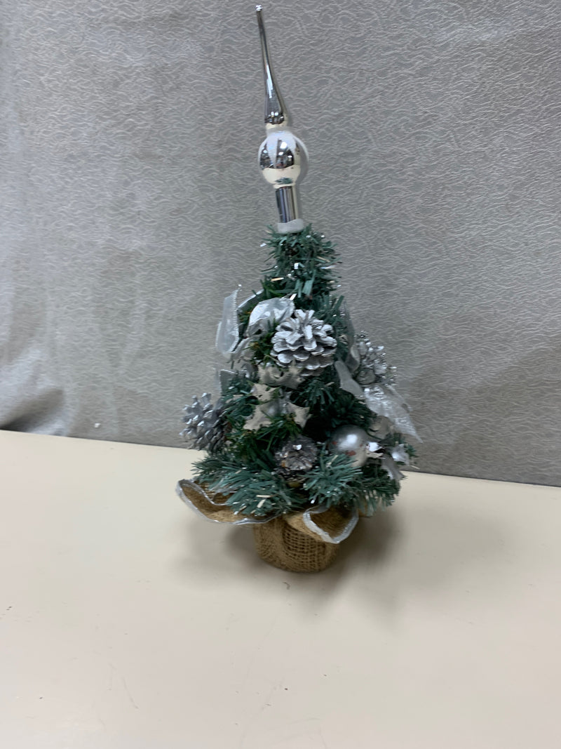 SMALL SILVER DECORATIVE XMAS TREE