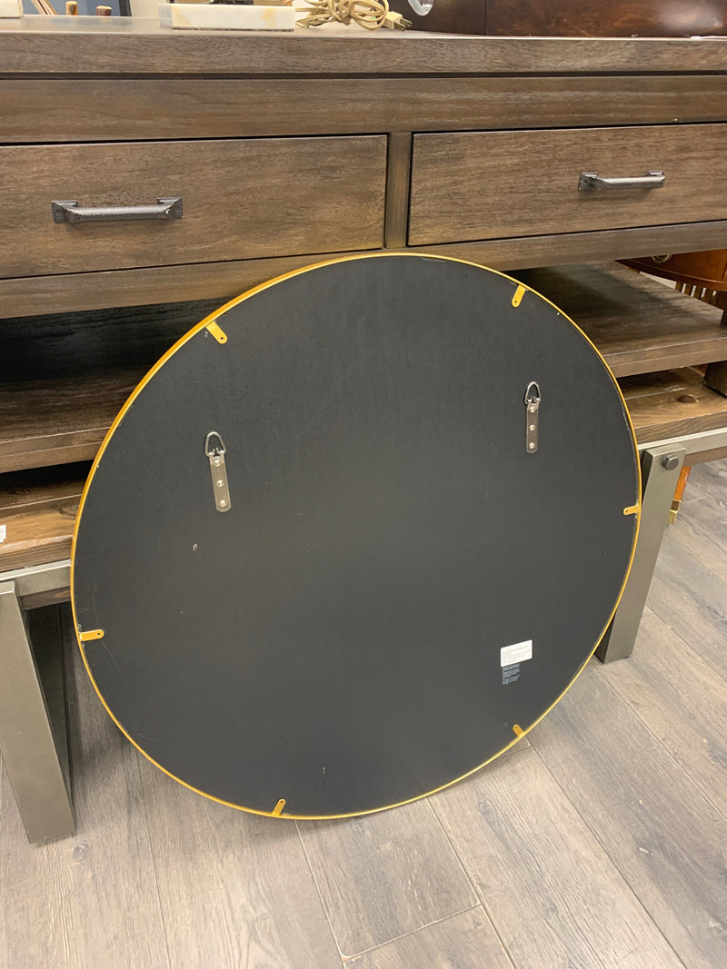 ROUND GOLD FRAME MIRROR