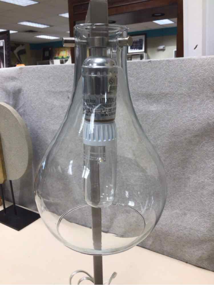 MODERN CLEAR GLASS TABLE LAMP