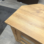 LIGHT BROWN LAMINATE TV STAND