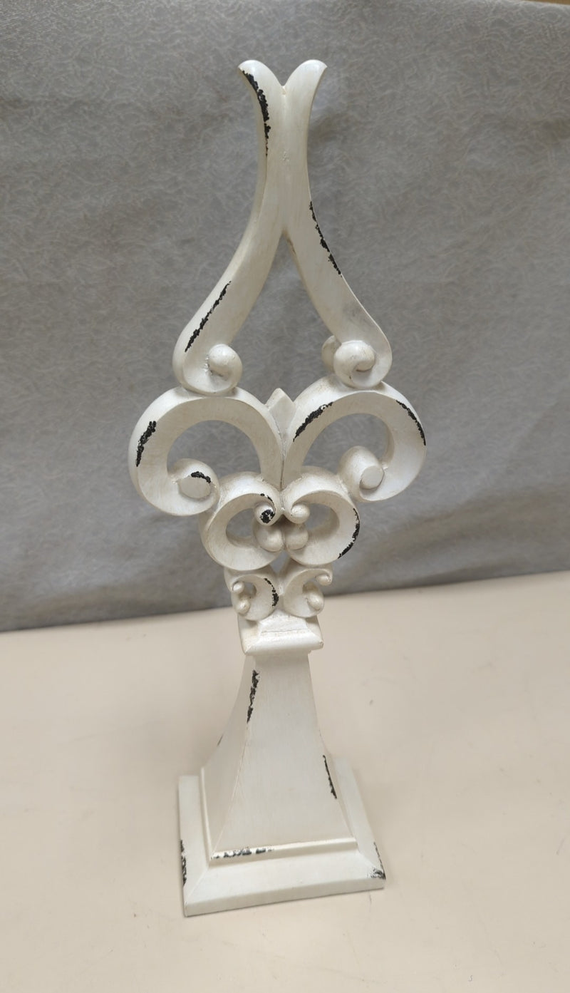 WHITE DISTRESSED FINIAL