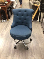 BLUE OFFICE CHAIR