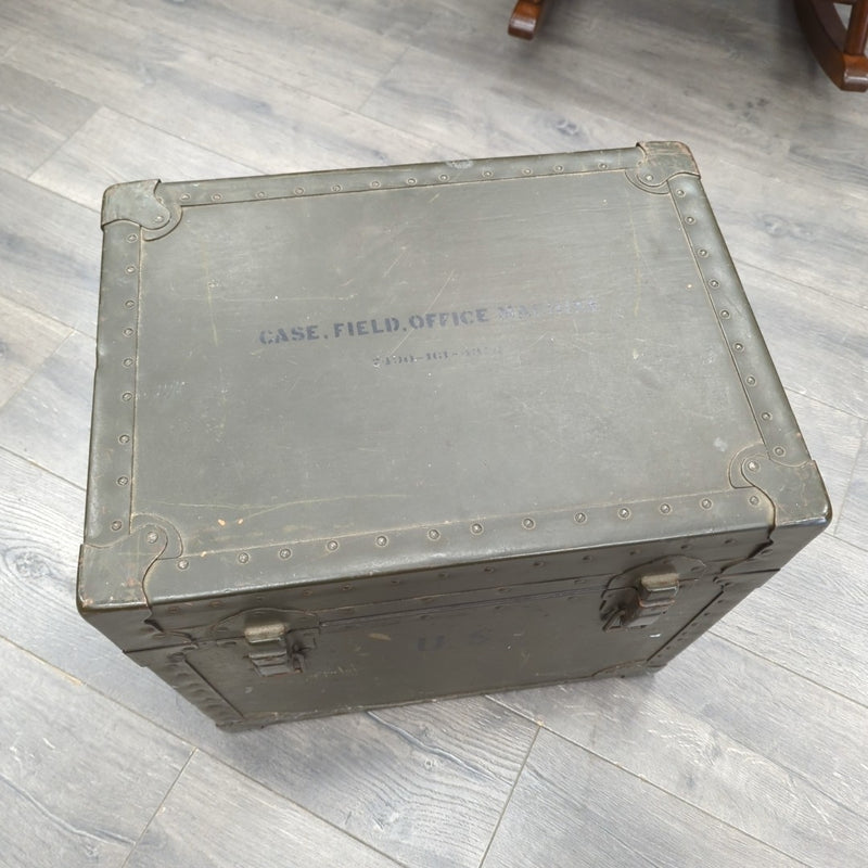US MILITARY VINTAGE BOX