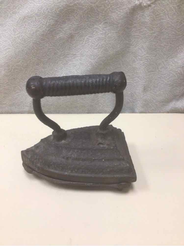 BROWN 2 PIECE IRON