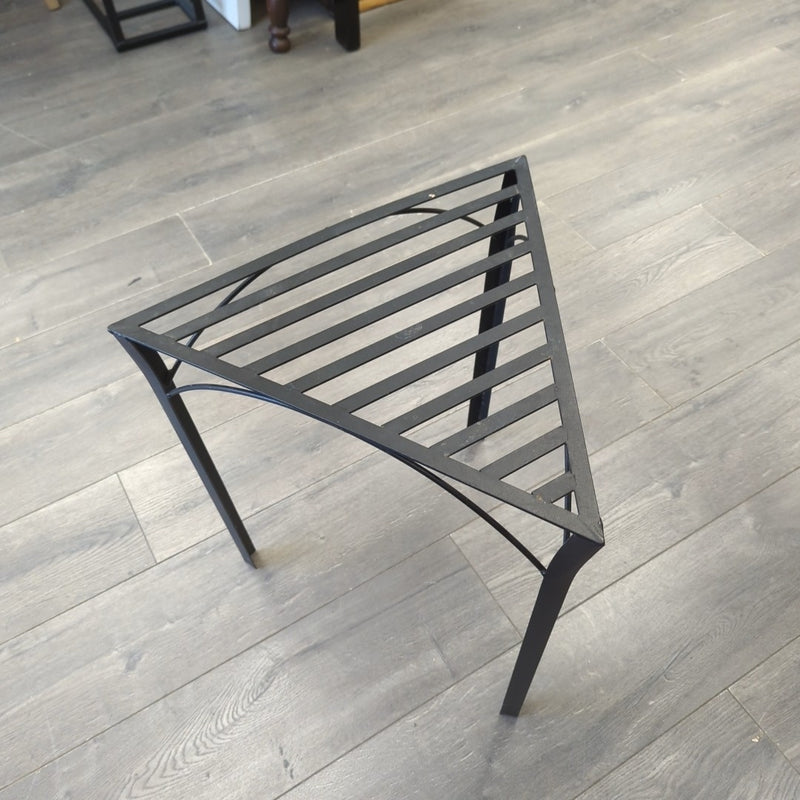 METAL TRIANGULAR OUTDOOR END TABLE