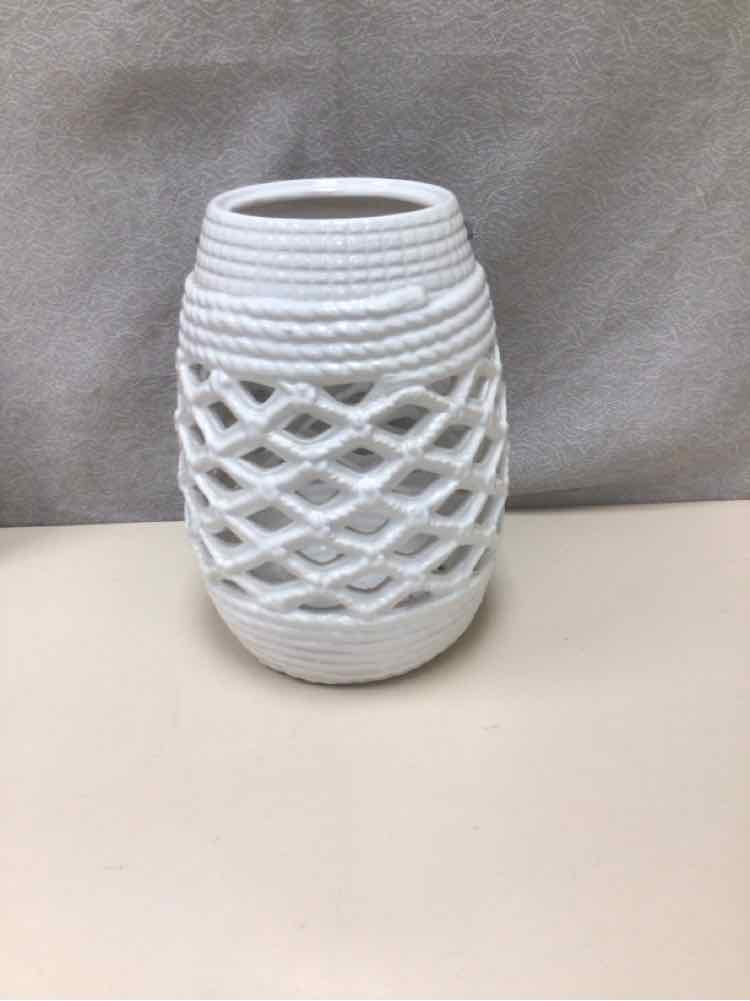WHITE CERAMIC LANTERN