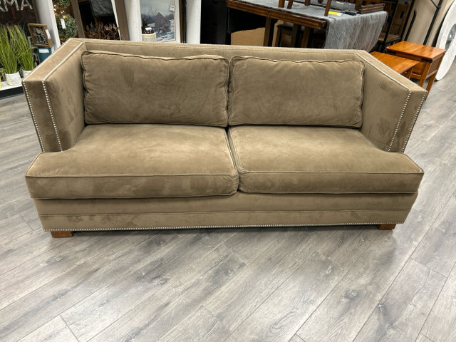 BROWN NAILHEAD SOFA