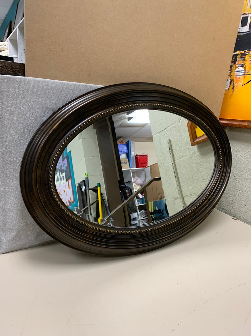 BROWN OVAL FRAME MIRROR