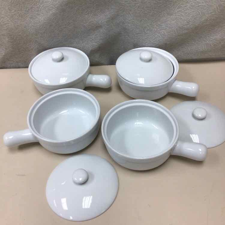 4 PORCELAIN SOUP BOWLS