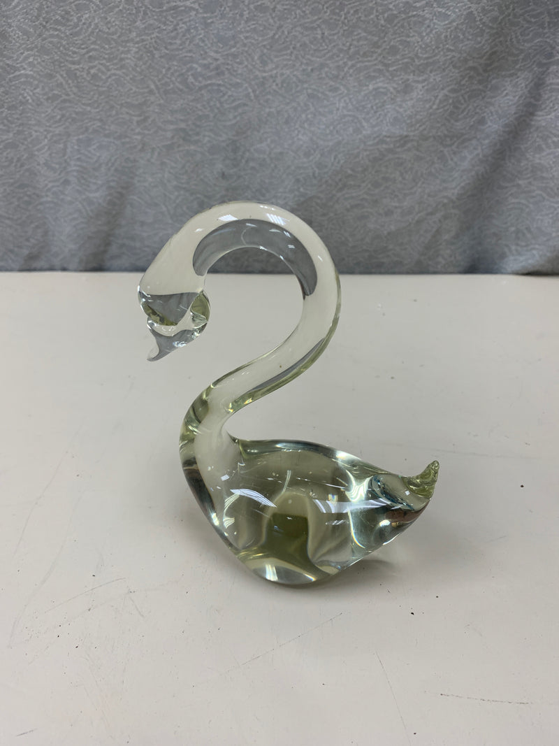 YELLOWISH/CLEAR GLASS SWAN