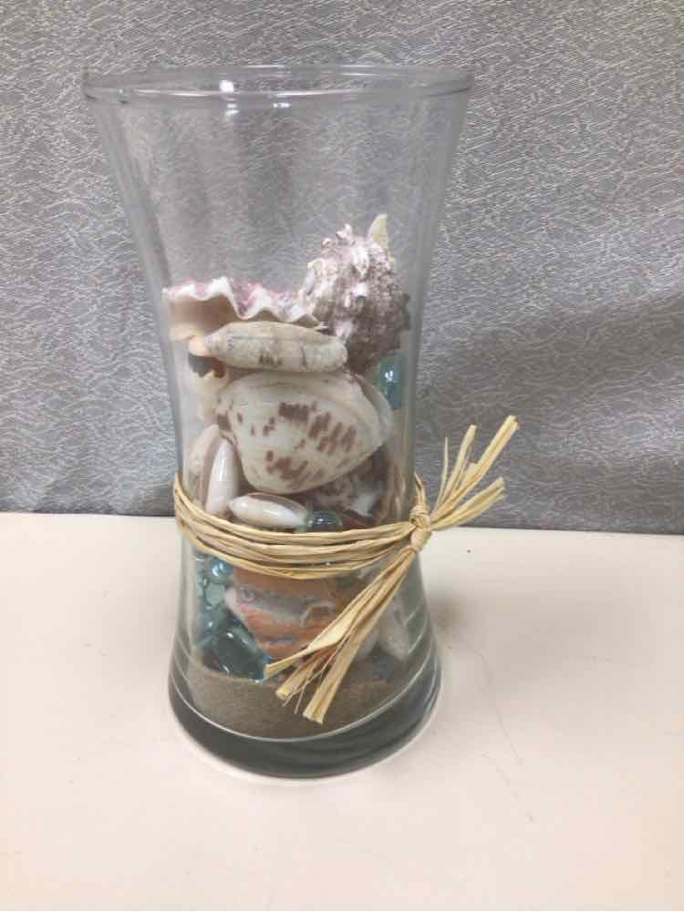 GLASS VASE W/ASSORTMENT OF SHELLS