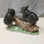 2 CUBS W/RABBIT CERAMIC