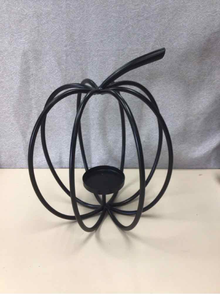 BLACK PUMPKIN CANDLE STAND