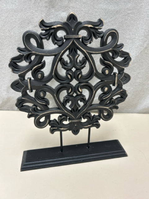 BLACK WOOD EMBLEM ON STAND