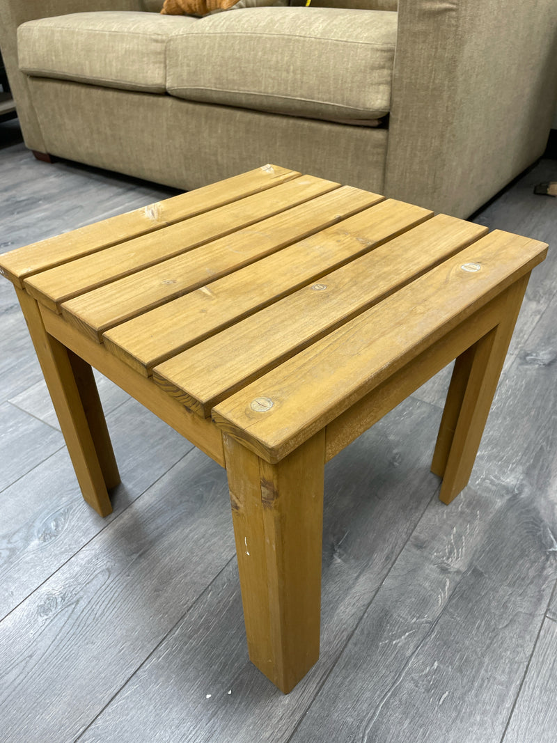 SLATTED WOOD PATIO END TABLE