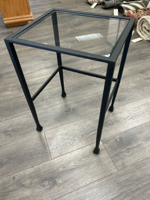 BLACK IRON W/GLASS INSERT