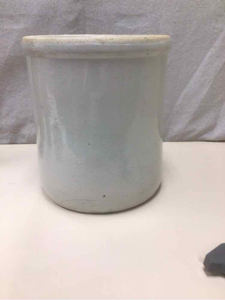 OVERSIZED WHITE CROCK