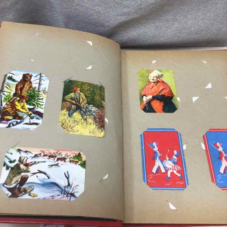 RED ''MY CARD COLLECTION'' BOOK