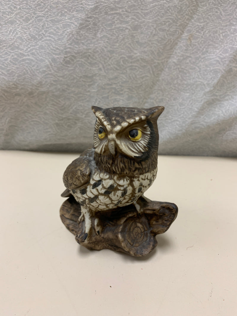 CERAMIC OWL ON LOG FIGURINE