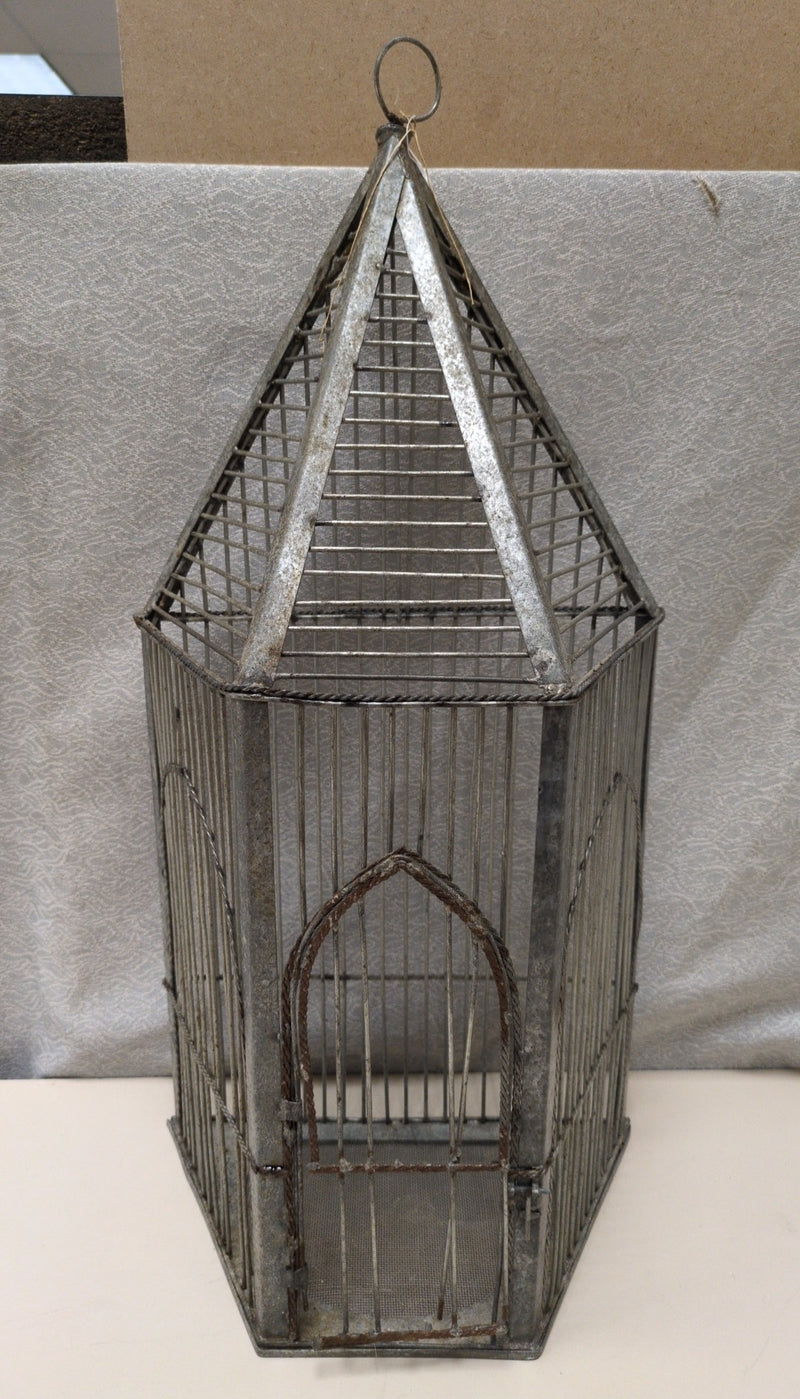 RUSTIC METAL BIRDCAGE