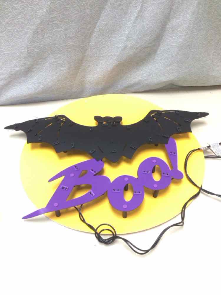 METAL "BOO" BAT LIGHT UP