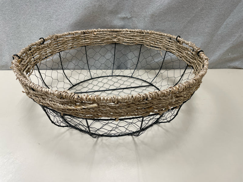 WEAVE W/METAL LARGE BASKET