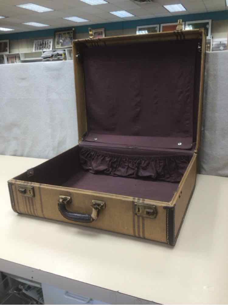 VINTAGE BROWN OTB SUITCASE