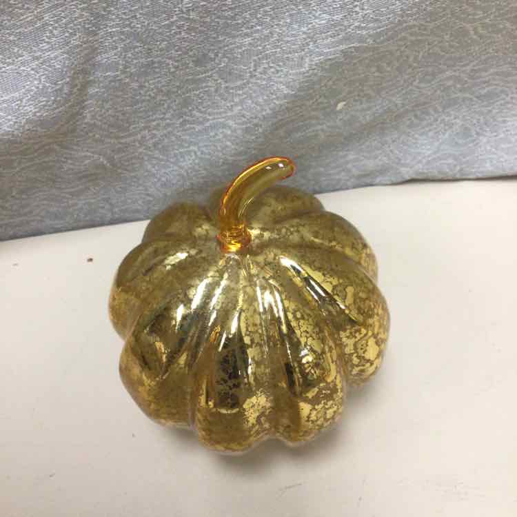 SMALL GOLD LIGHT-UP PUMPKIN