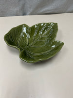 GREEN CERAMIC LEAF DISH